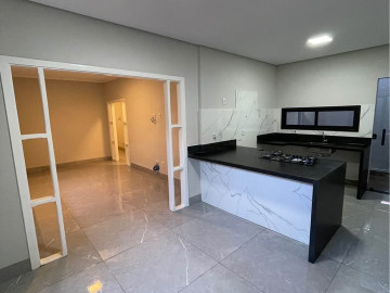 CASA + COMÉRCIO COM FINO ACABAMENTO